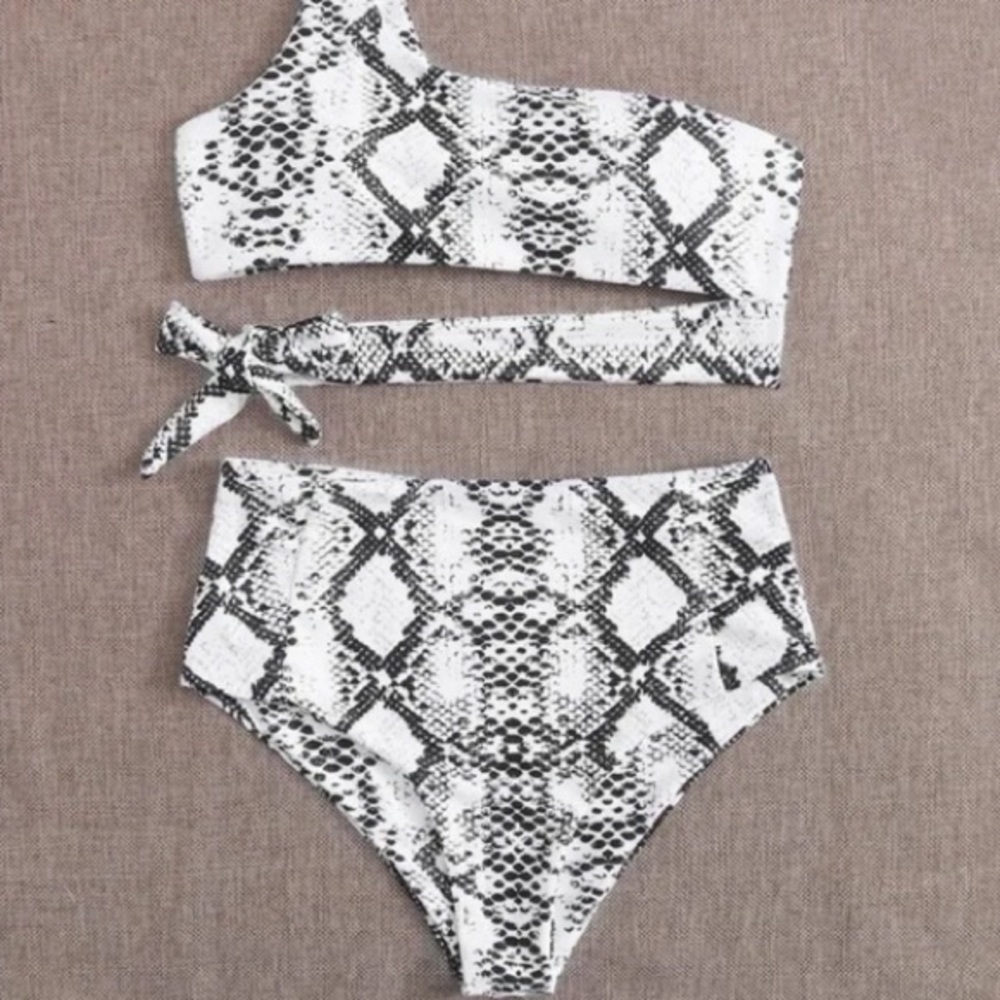 Snakeskin One shoulder Wrapped Bikini Set
